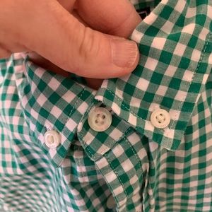 Vineyard Vines boys button down shirt